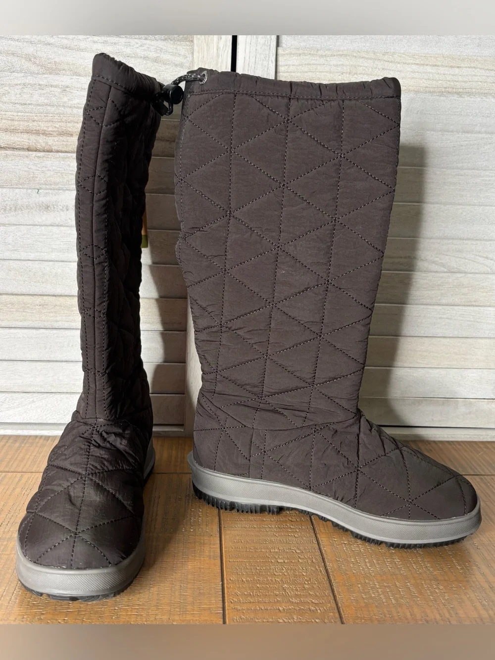 NWT Bogs Snowday Tall Quilted Waterproof Winter Boots Brown Size 6